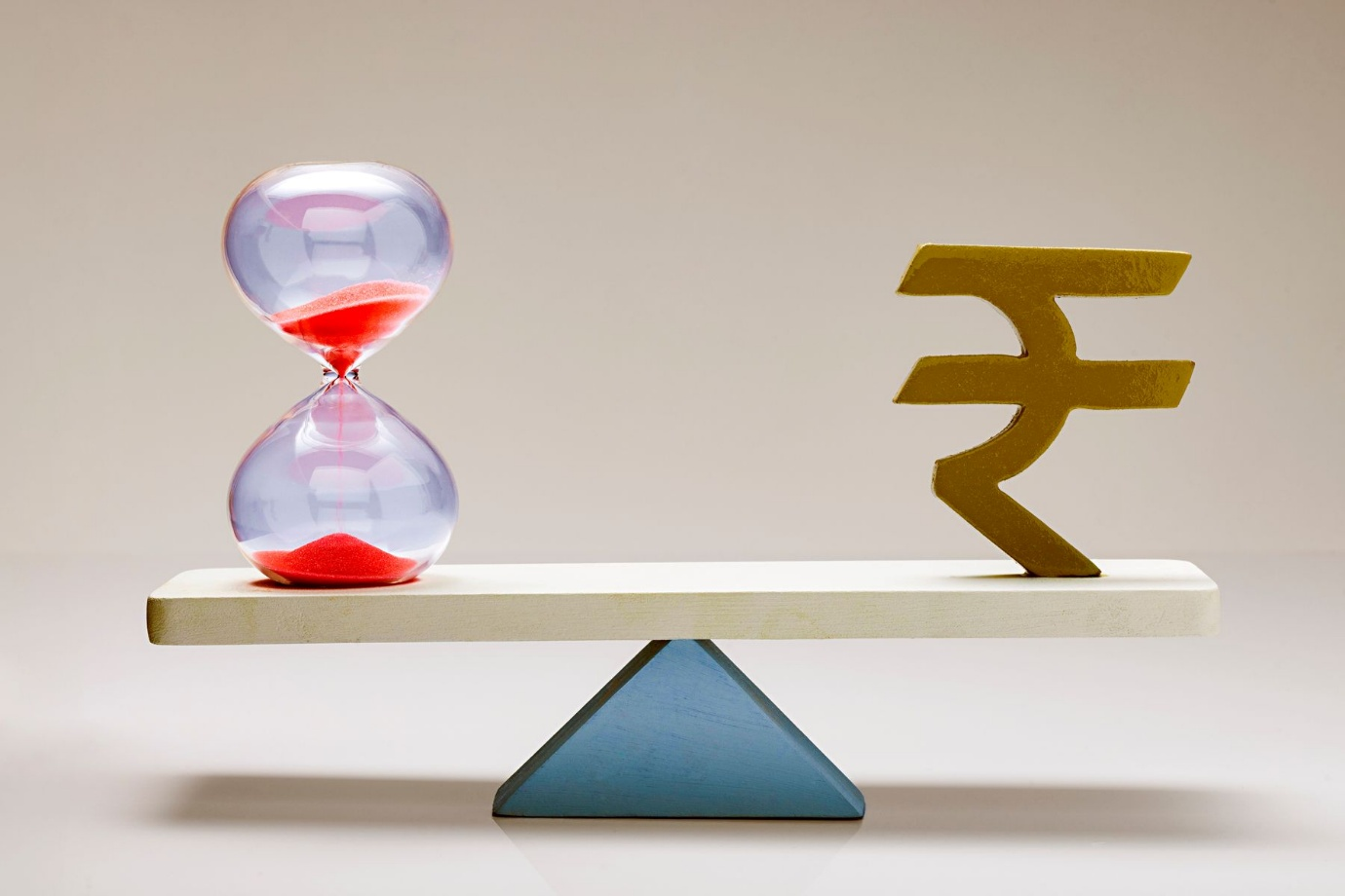 article_how_does_a_balanced_advantage_fund_manage_market_volatility
